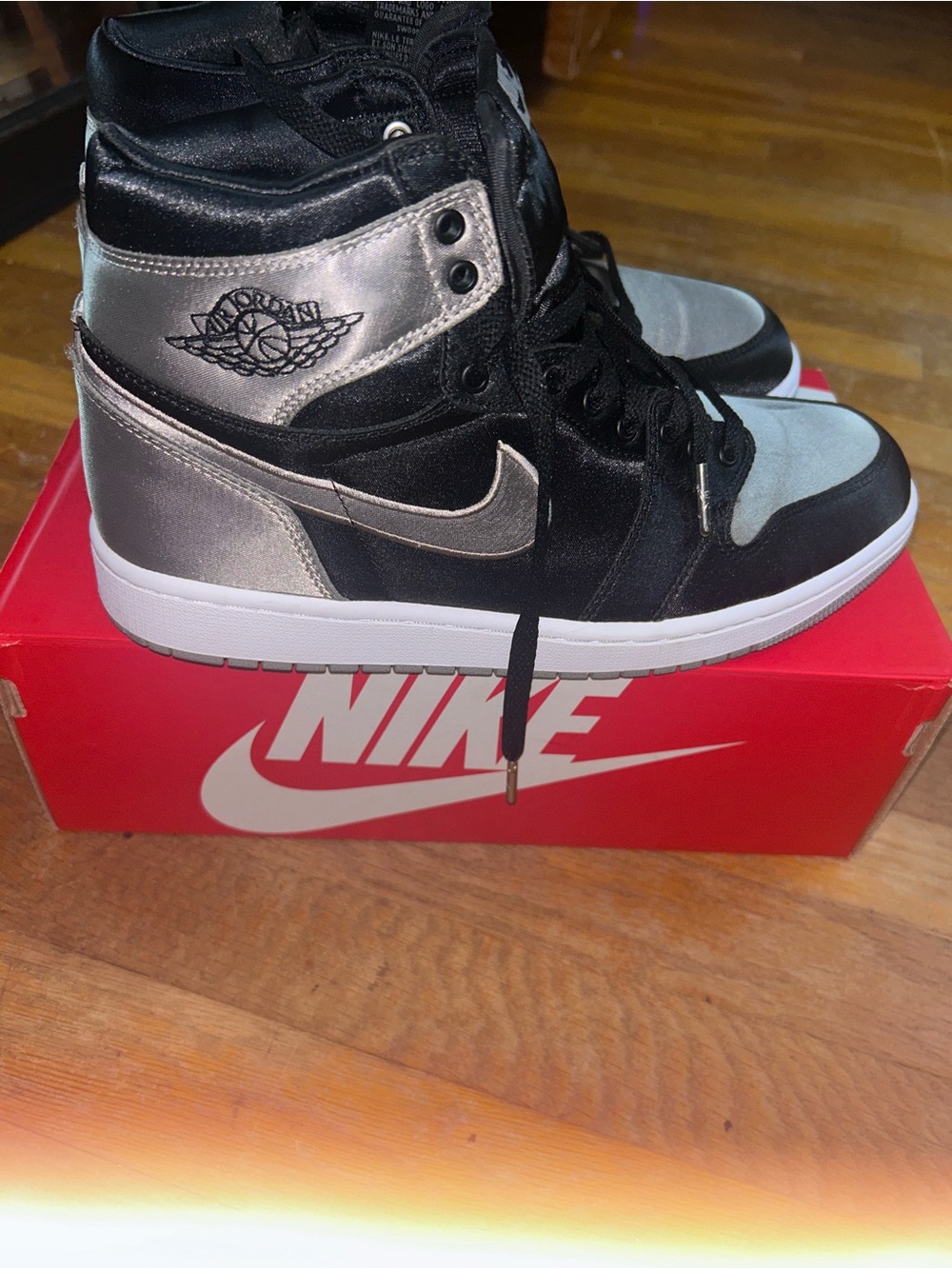 Air Jordan 1 High OG "satin shadow" Men's Shoes - Picture 1 of 4